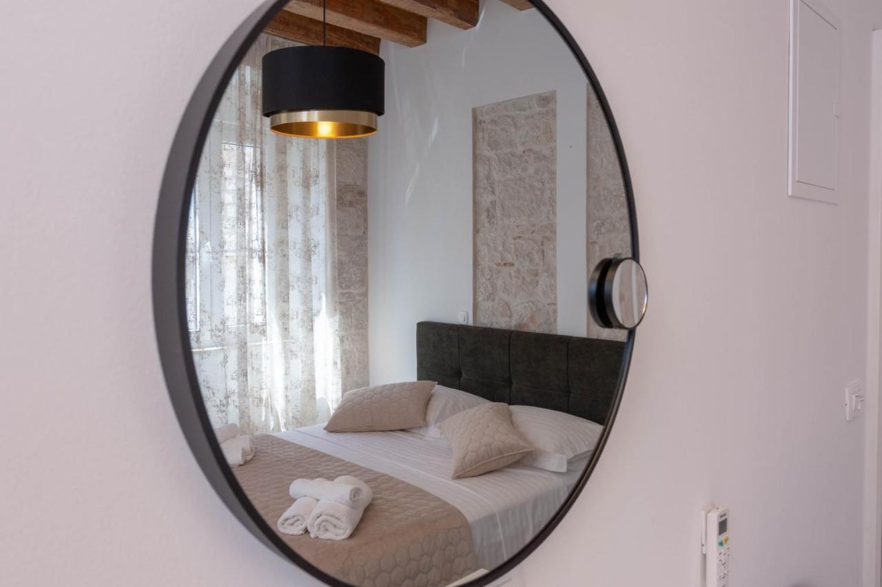 Luxury Rooms Rustic Chic สปลิท ภายนอก รูปภาพ