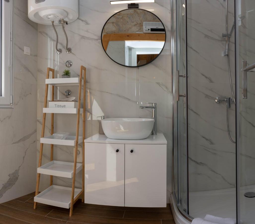Luxury Rooms Rustic Chic สปลิท ภายนอก รูปภาพ