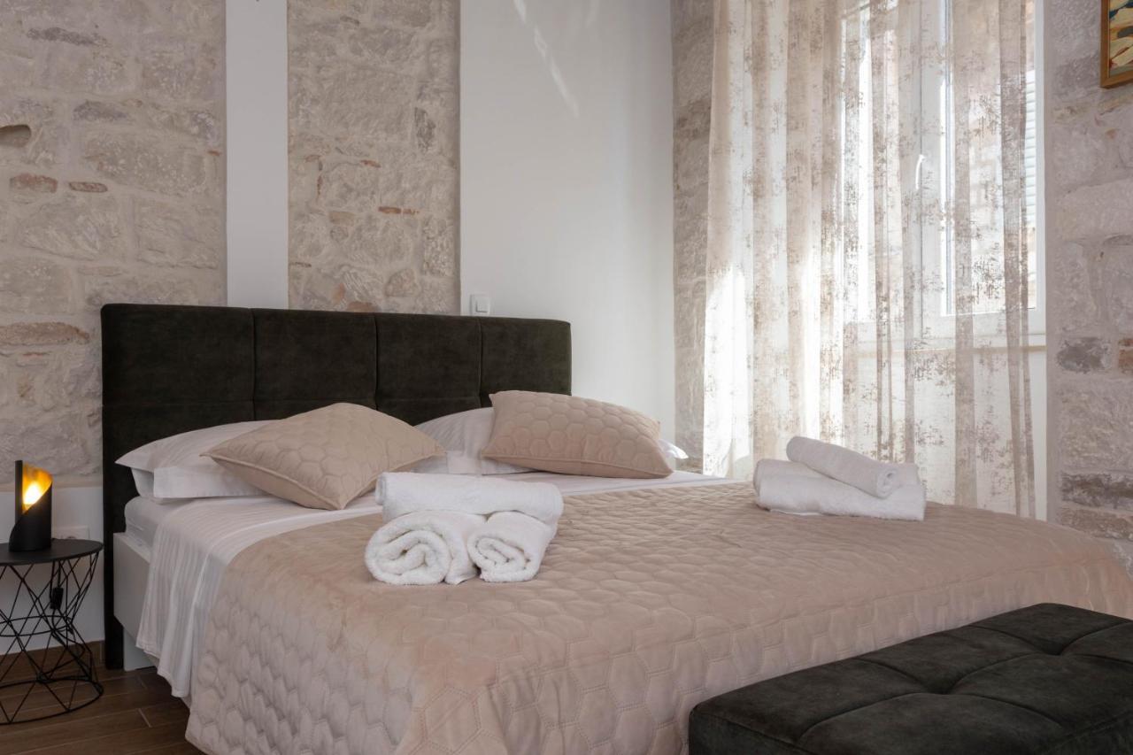 Luxury Rooms Rustic Chic สปลิท ภายนอก รูปภาพ