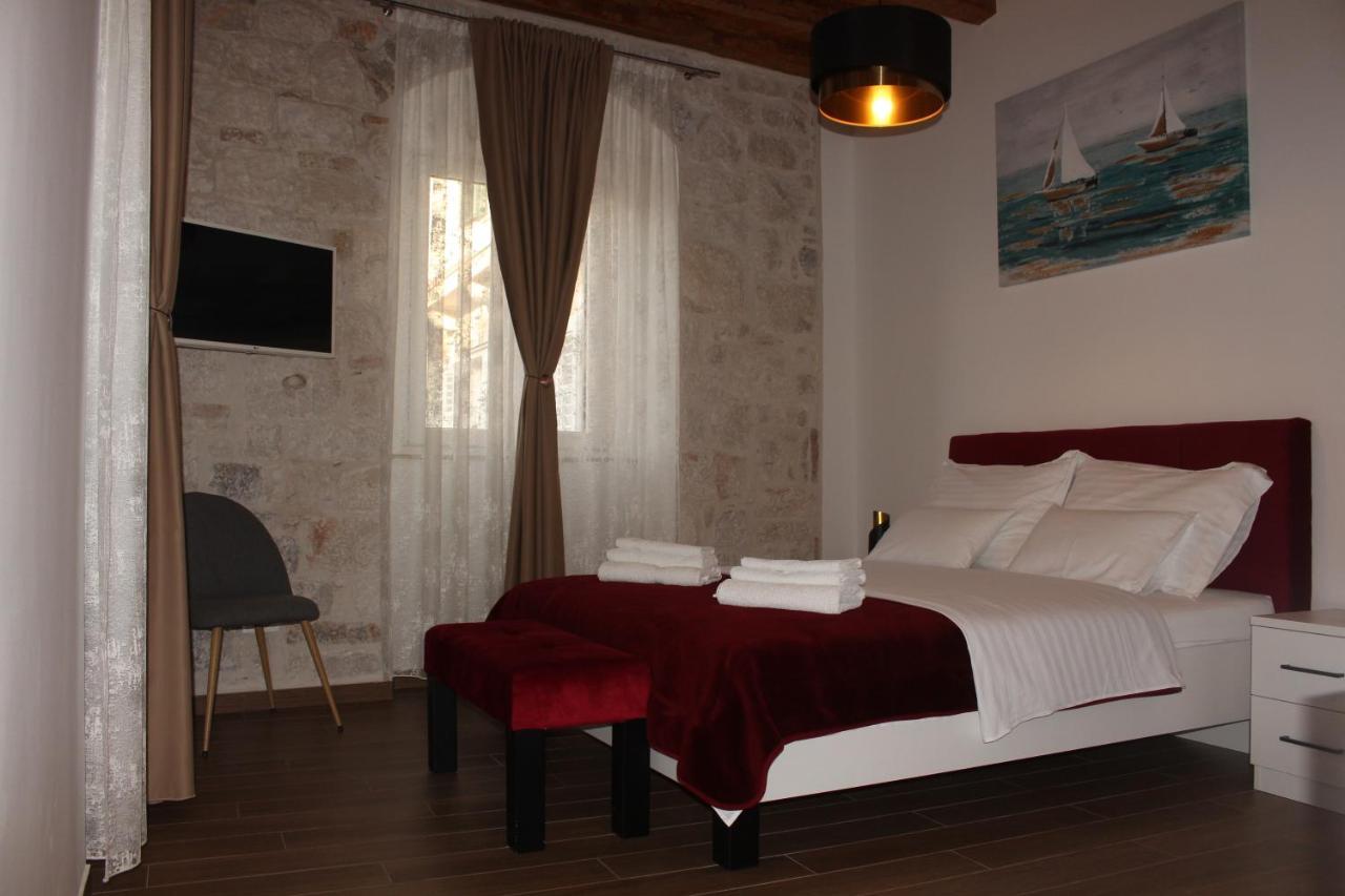Luxury Rooms Rustic Chic สปลิท ภายนอก รูปภาพ