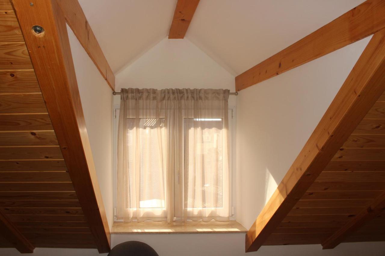 Luxury Rooms Rustic Chic สปลิท ภายนอก รูปภาพ